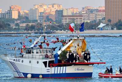 Bari: tra caravelle, chiese leggendarie e "ziaz�", la storia della festa di San Nicola